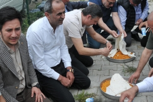 Geyve Halidiye Köyü Geleneksel Hıdırellez Hayır pilavına katıldık. Allah kabul etsin…