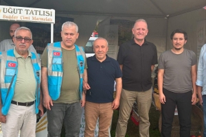 Geyve esnaflarından Mehmet PEKER ve değerli ortağı misafirimiz oldular. Standımızı ziyaret ettiler.