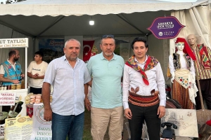 Yönetim Kurulu üyemiz Pamukovalı hemşehrimiz Ahmet TOKAÇ standımızı ziyaret etti.