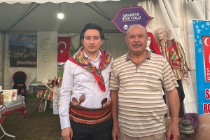 Pamukova Komisyon Üyemiz Kıymetli büyüğümüz, Hüseyin ŞEN standımızı ziyaret etti. 