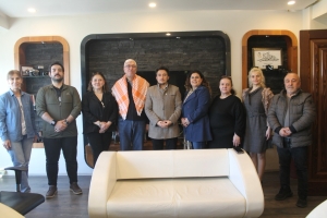 Dernek Başkanımız Fatih Eren, Kadın Kolları Başkanımız Nilüfer Pekdemir ve kıymetli üyelerimiz ile birlikte, Yenigün Gazetesi Genel Yayın Müdürü N. Müjdat Çetin ve Yazı İşleri Müdürü Günay Yazıcıoğlu’nu ziyaret ettik.