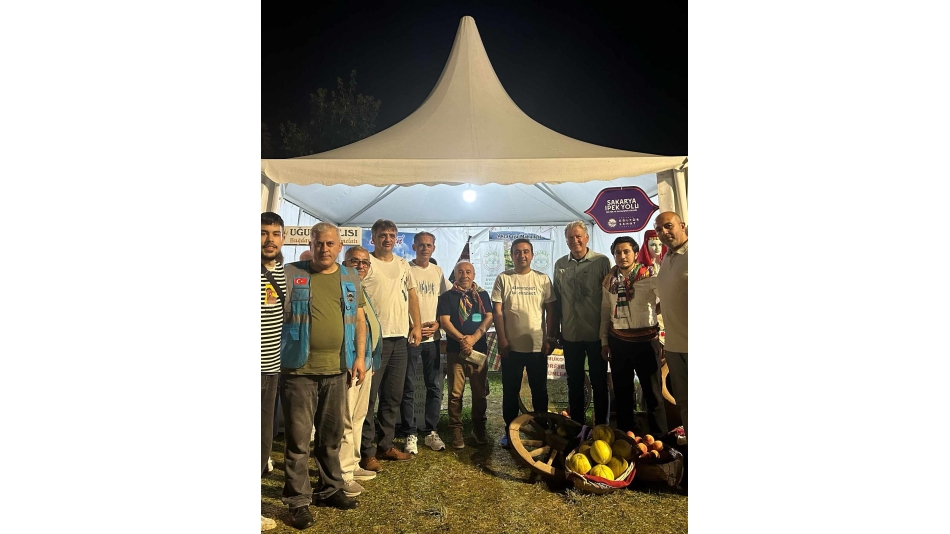 Eşraf Platformu Y.K Başkanı ve Y.İ.K üyemiz, hemşehrimiz Faruk KIR standımızı ziyaret ederek misafirimiz oldular.