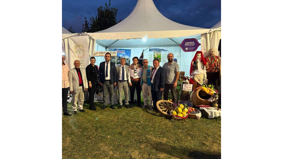 Sakarya Trabzonlular Dernek Başkanı Fehmi ÇELEBİ ve Yönetim Kurulu misafirimizdi. Standımız ziyaret ettiler.