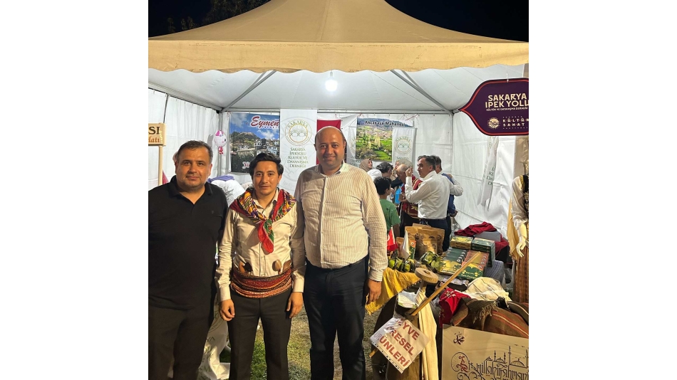 Sakarya Yerel Kültür Derneği önceki dönem başkanlarından Necmettin KIRIK bey standımızı ziyaret etti.