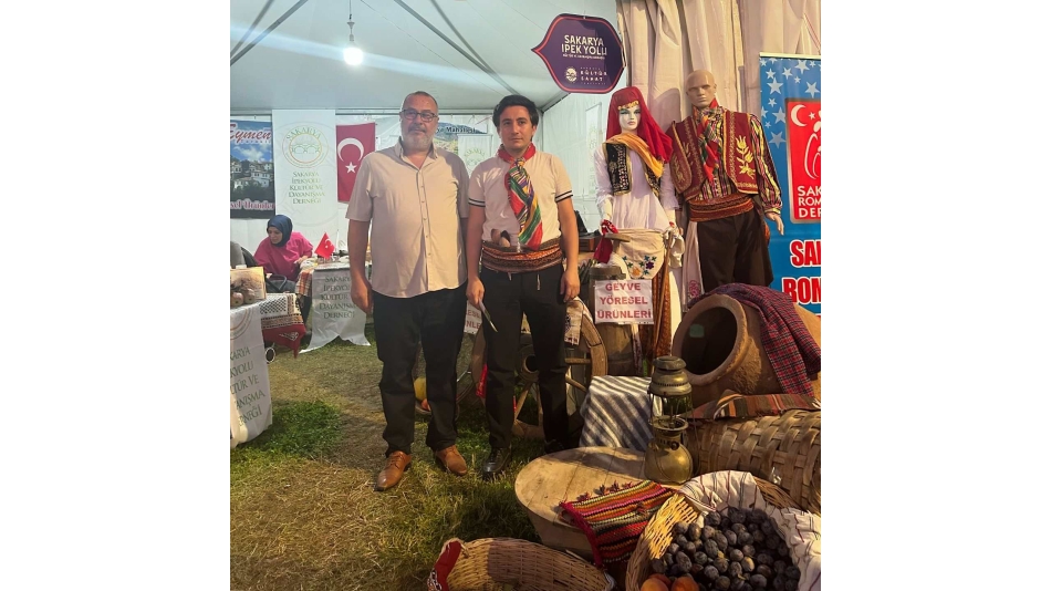 Yönetim Kurulu Üyemiz Ekrem ŞİMŞİREL standımızı ziyarete geldiler. Kendilerine Teşekkür ederim.