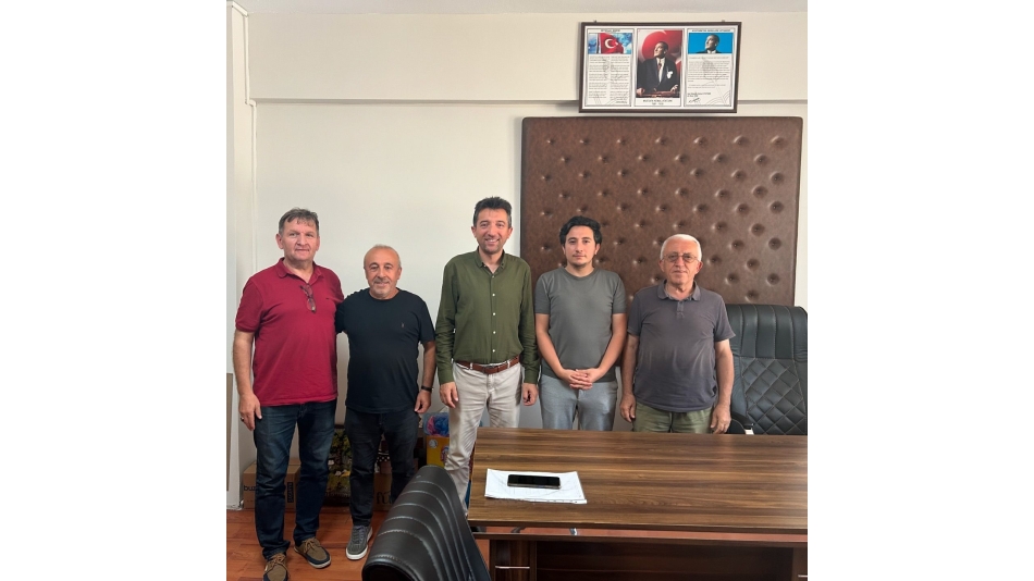 Geyve İlçe Halk Eğitim Müdürümüz Vedat DUMAN beyi ziyaret ettik.