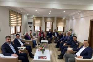 Taraklı Belediye Başkanımızı ziyaret ederek aynı zamanda hayırlı olsun dileklerimizi ilettik.