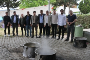 Taraklı Dedeler Köyü Geleneksel Hıdırellez Hayır pilavına katıldık. 