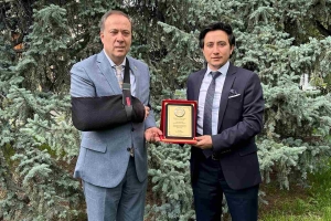 Milletvekilimiz, Yüksek İstişare Kurulu üyemiz Sn. Murat KAYA vekilimizi TBMM çalışma ofisinde ziyaret ettik.