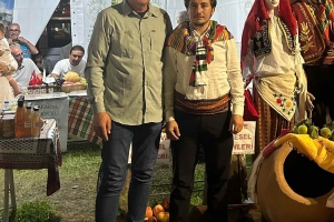 Serdivan Meclis Üyesi Adem KÜMBET bey standımızı ziyaret ederek misafirimiz oldular.