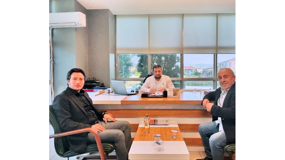Yüksek İstişare Kurulu Üyemiz, Emin Piliç ve Emin Beton Şirketleri Yönetim Kurulu Başkanı kıymetli Emin ÇELİK abimizi çalışma ofisinde ziyaret ettik.
