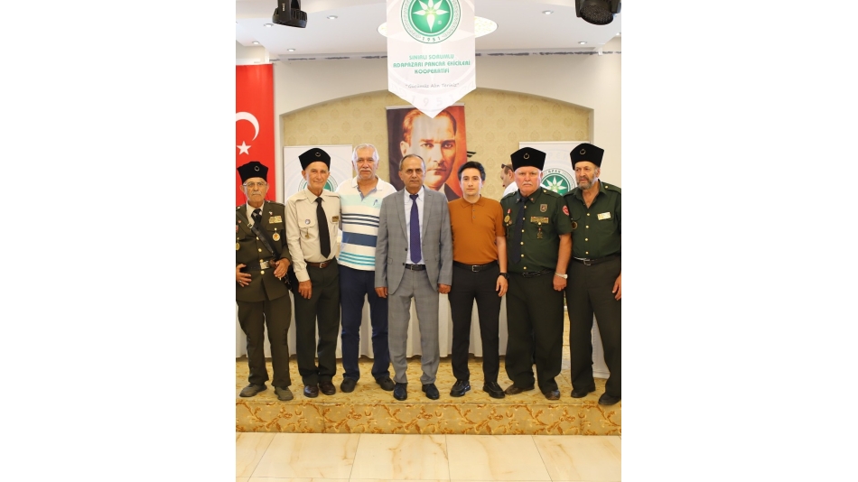 Başkanımız Fatih EREN ve Yönetim Kurulu üyemiz, SBB Muhtarlar Şube Müdürü Hasan KISA ile birlikte, Kurucu üyemiz ve Yüksek İstişare Kurul sorumlumuz, APEK Yönetim kurulu Başkanımız Sn. Sebahattin KARASAKAL beyin, APEK 74. Olağan Genel Kurul toplantısına katılım sağladık.