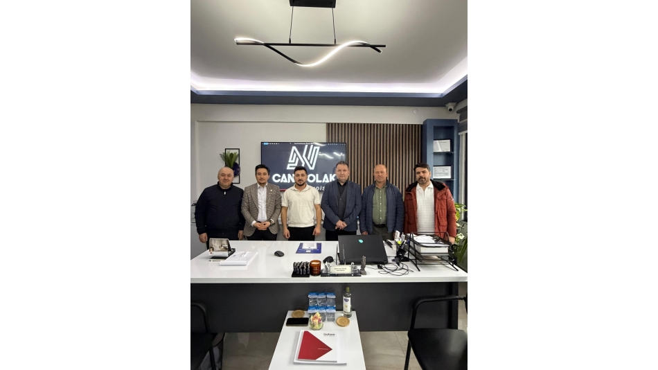 Dernek Başkanımız Fatih Eren, Yönetim Kurulu üyelerimiz Alaaddin Şengül, İlhami Yaman, İsmail İşbilir ile birlikte, Can Çolak Mühendislik firma sahibi Enes Can Çolak’ı ziyaret ettik. 